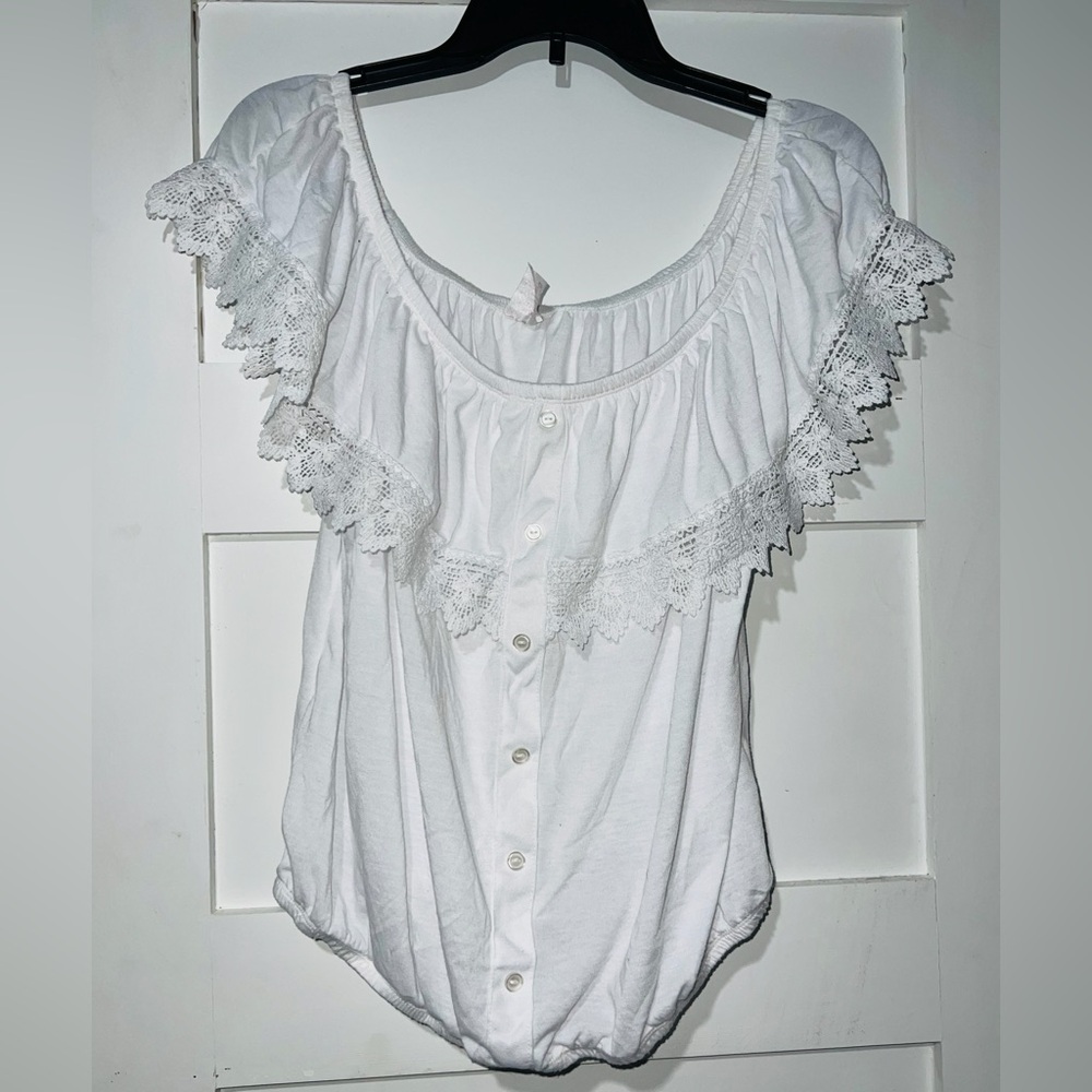 No Boundaries White Lace Trim Blouse